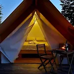 مكان تخييم Forrest Garden - Where Nature Meets Comfort