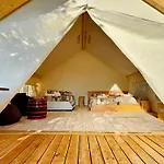 캠프장 Forrest Garden - Where Nature Meets Comfort 포르토로즈